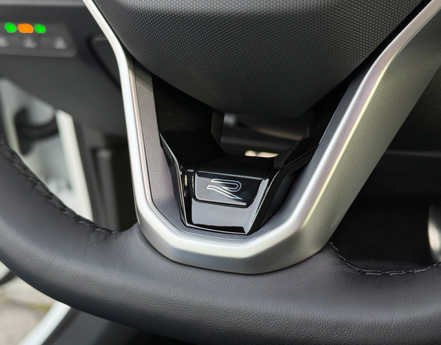 Multifunktionslenkrad Volkswagen Passat Variant 2026 R-Line 2.0 TDI SCR 4MOTION 193 DSG 