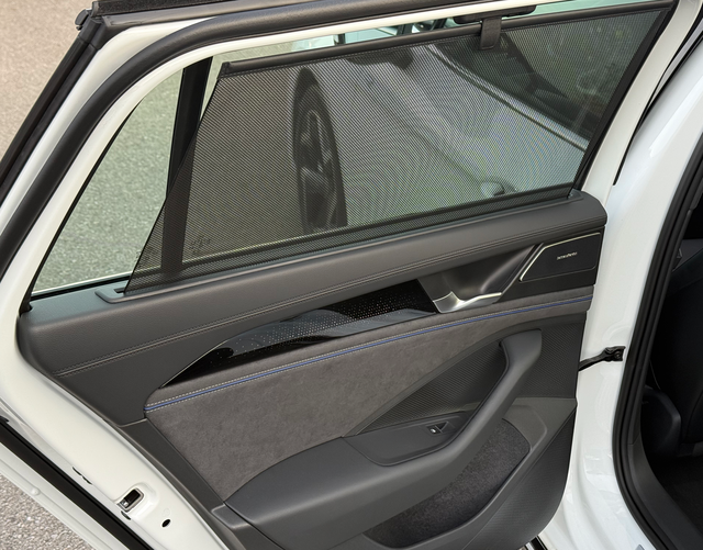 Innenraum Highlights Volkswagen Passat Variant 2026 R-Line 2.0 TDI SCR 4MOTION 193 DSG 