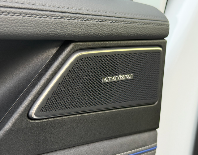 Soundsystem Volkswagen Passat Variant 2026 R-Line 2.0 TDI SCR 4MOTION 193 DSG 