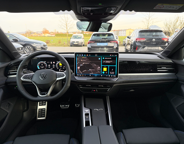 Innenraum Volkswagen Passat Variant 2026 R-Line 2.0 TDI SCR 4MOTION 193 DSG 