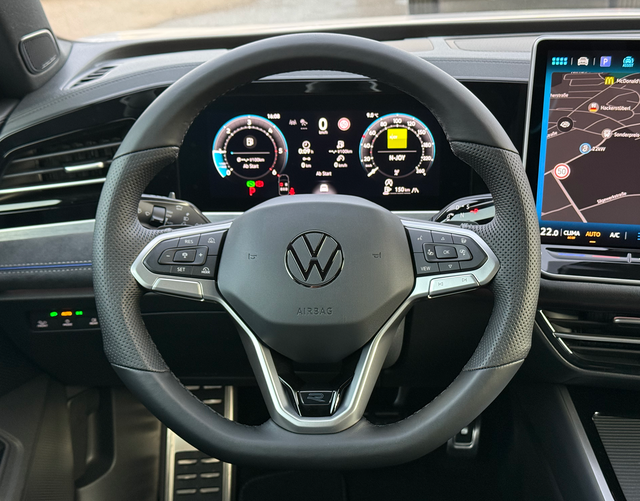 Lenkrad Volkswagen Passat Variant 2026 R-Line 2.0 TDI SCR 4MOTION 193 DSG 