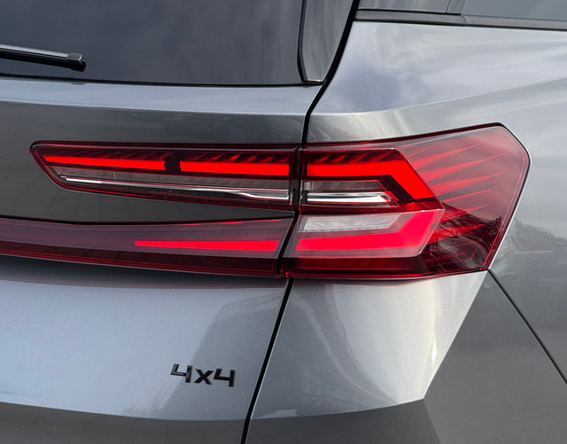 LED Rückleuchte Skoda Kodiaq H10 SPORTLINE 2.0 TDI DSG 4x4 142 kW