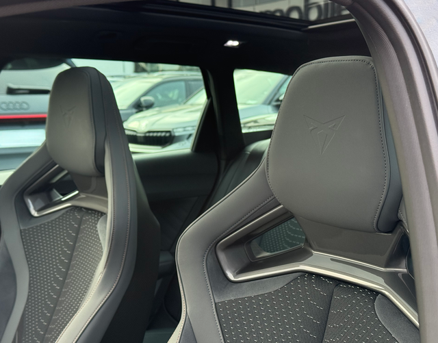 Vordersitze Polsterung Cupra Leon Sportstourer VZ EXTREME 2.0 TSI 245 kW DSG 4DRIVE 