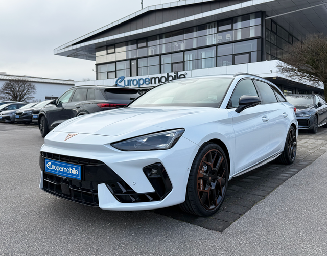 Vorne Cupra Leon Sportstourer VZ EXTREME 2.0 TSI 245 kW DSG 4DRIVE