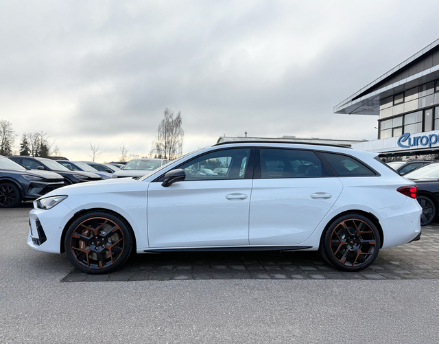 Fahrerseite Cupra Leon Sportstourer VZ EXTREME 2.0 TSI 245 kW DSG 4DRIVE