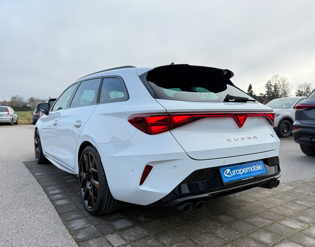 Hinten Cupra Leon Sportstourer VZ EXTREME 2.0 TSI 245 kW DSG 4DRIVE