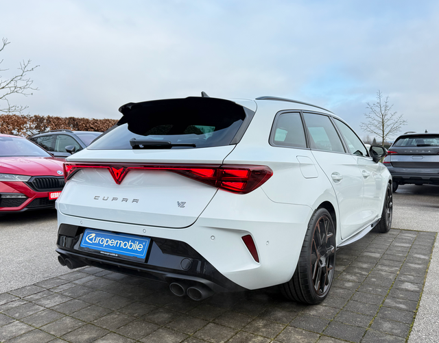Hinten Cupra Leon Sportstourer VZ EXTREME 2.0 TSI 245 kW DSG 4DRIVE
