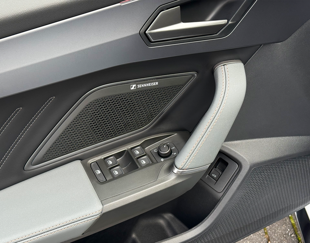 Fahrertür Highlights Cupra Leon Sportstourer VZ EXTREME 2.0 TSI 245 kW DSG 4DRIVE