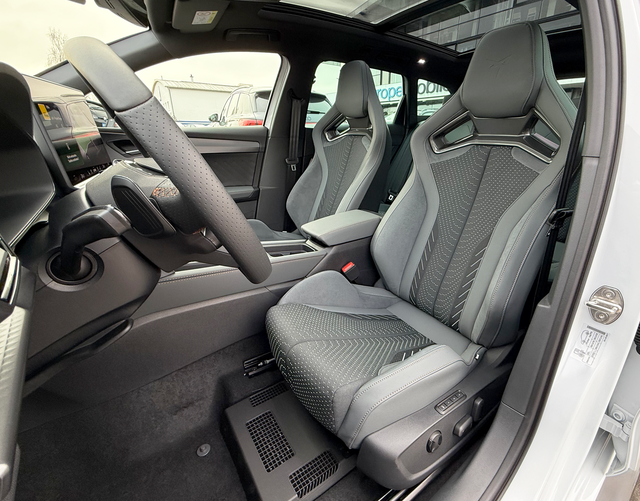 Vordersitze Polsterung Cupra Leon Sportstourer VZ EXTREME 2.0 TSI 245 kW DSG 4DRIVE