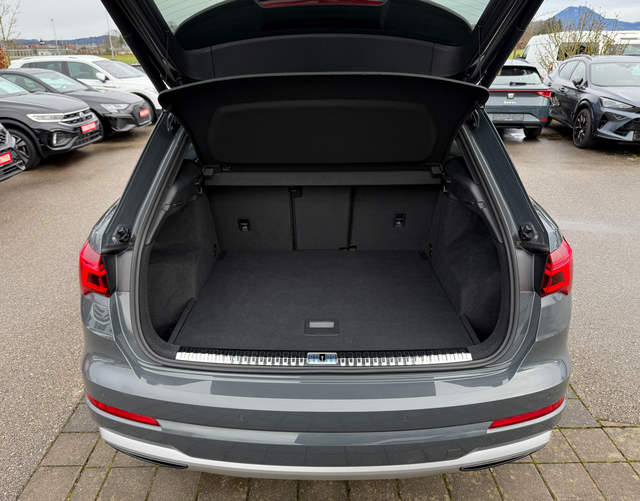 Kofferraum Audi Q3 advanced 35 TFSI S tronic