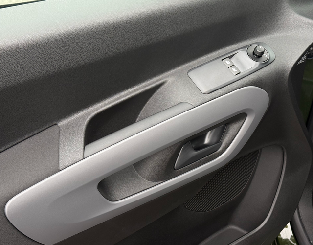 Fahrert&uuml;r Highlights Toyota Proace City Verso COMFORT 