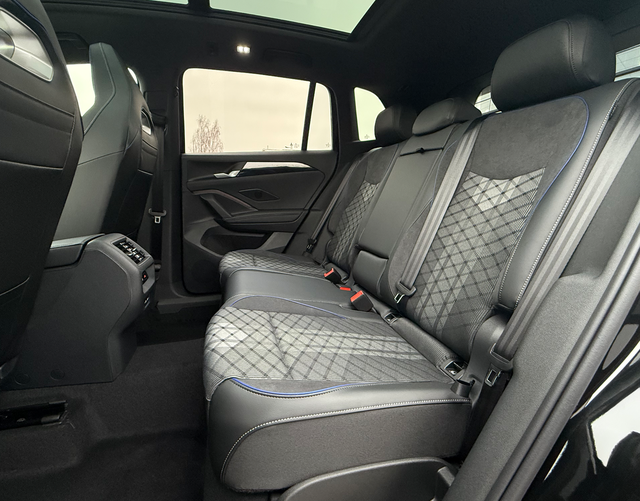 R&uuml;cksitzbank Volkswagen Tiguan 2026 H3 R-LINE 2.0 TDI SCR 193 DSG 4MOTION