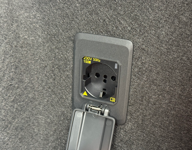 Steckdose Kofferraum Cupra Formentor VZ (D2) 2.0 TSI 4Drive 310 PS DSG