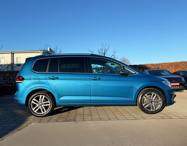 Beifahrerseite Volkswagen Touran Highline 1.5 TSI 150 DSG