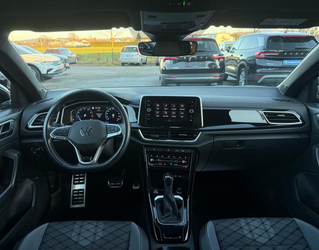 Innenraum Volkswagen T-Roc R-LINE + 1.5 TSI OPF 150 DSG