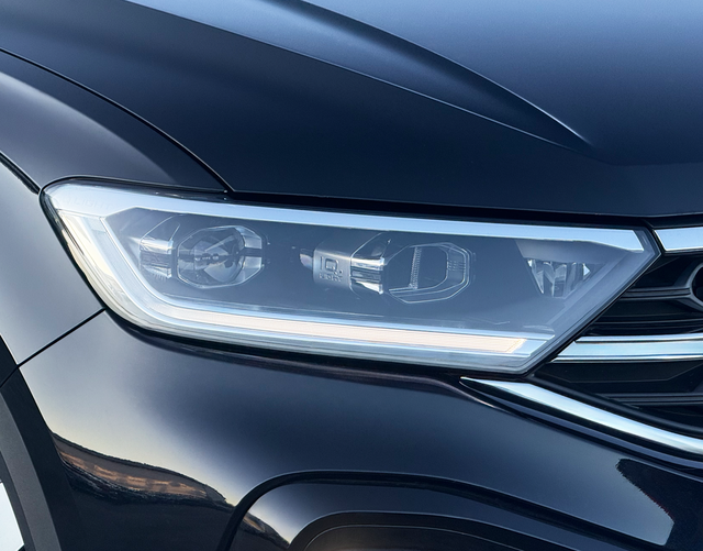 LED Scheinwerfer Volkswagen T-Roc R-LINE + 1.5 TSI OPF 150 DSG