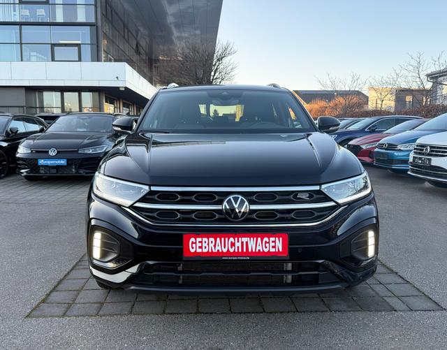 Vorne Volkswagen T-Roc R-LINE + 1.5 TSI OPF 150 DSG