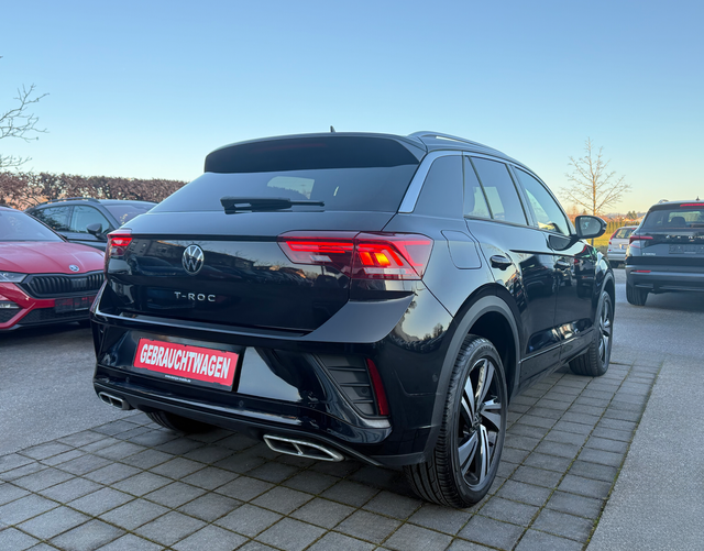 Hinten Volkswagen T-Roc R-LINE + 1.5 TSI OPF 150 DSG