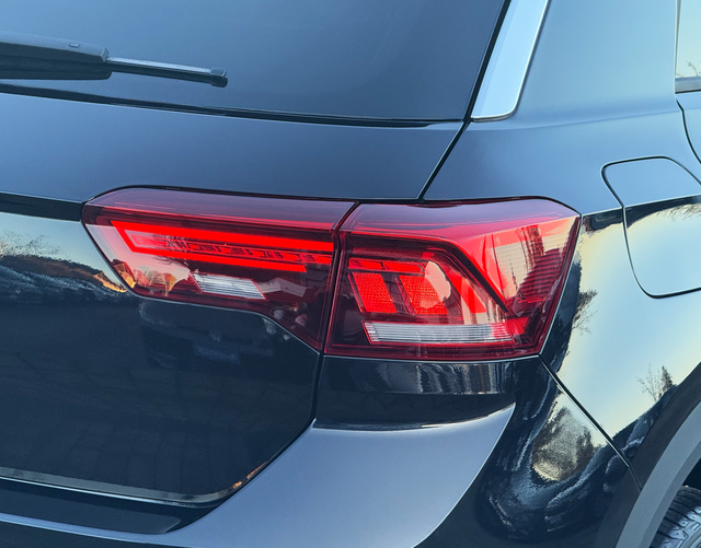 LED R&uuml;ckleuchte Volkswagen T-Roc R-LINE + 1.5 TSI OPF 150 DSG