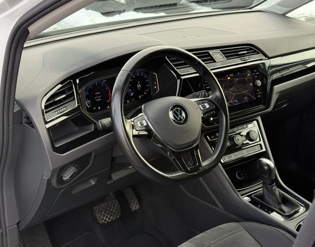 Interiuer Volkswagen Touran Highline 1.5 TSI 150 DSG