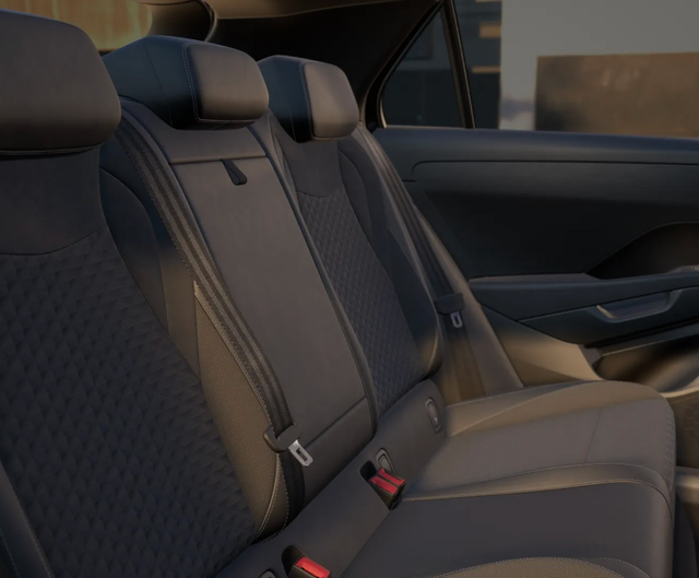 Volkswagen T-Roc R-Line 1.5 eTSI OPF DSG 150