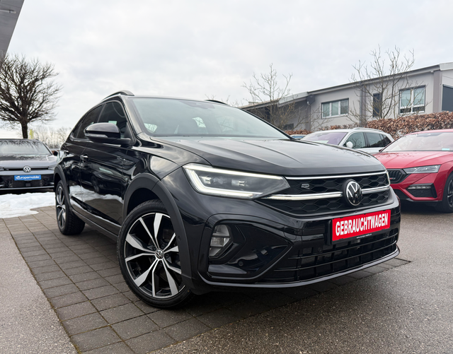Vorne Volkswagen Taigo R-Line 1.5 TSI OPF 150 DSG