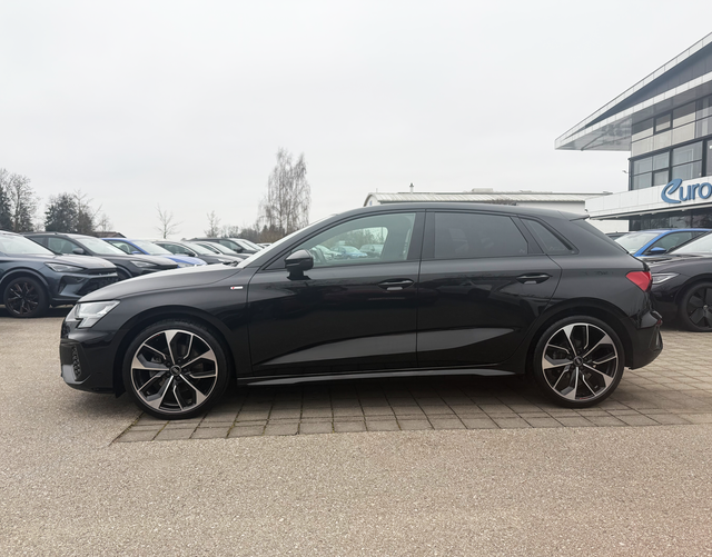 Fahrerseite Audi A3 Sportback S-line 35 TDI S tronic