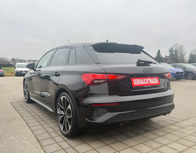 Hinten Audi A3 Sportback S-line 35 TDI S tronic