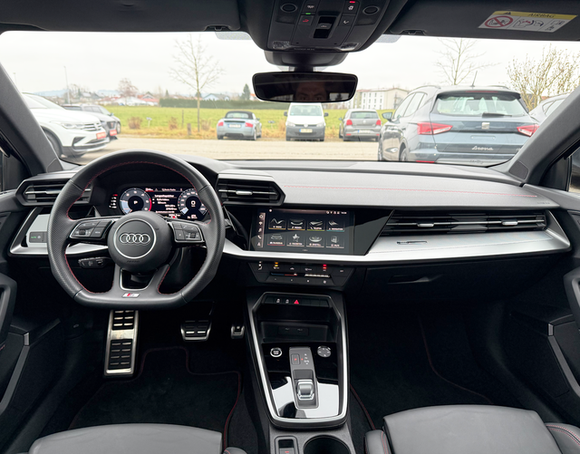 Innenraum Audi A3 Sportback S-line 35 TDI S tronic