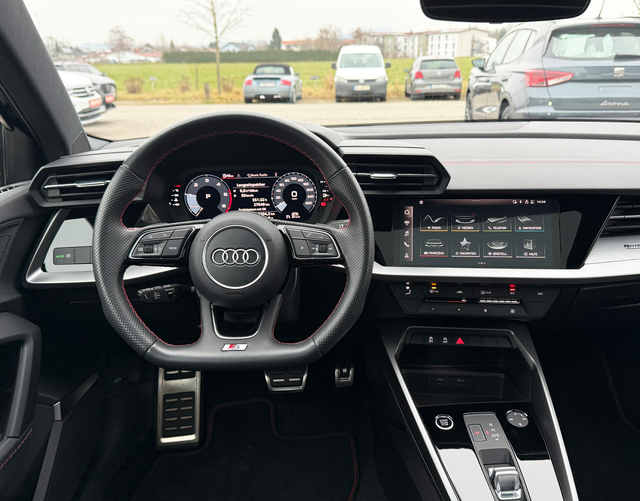 Innenraum Audi A3 Sportback S-line 35 TDI S tronic