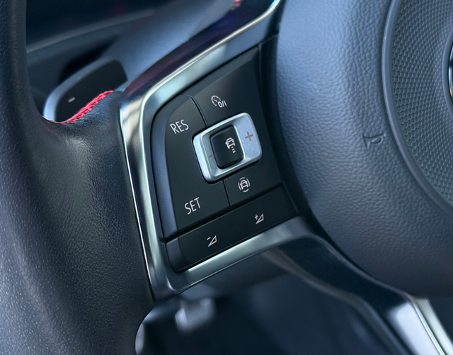 Multifunktionslenkrad Volkswagen T-Roc Sport PLUS PAKET I 1.5 TSI 150 DSG