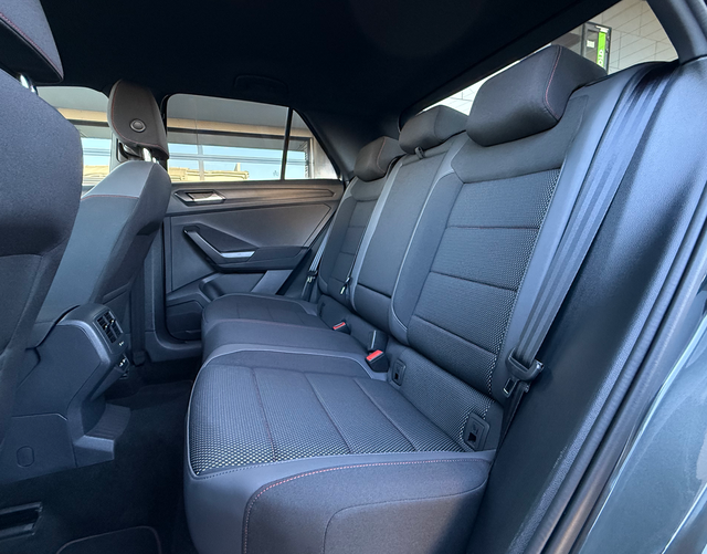 R&uuml;cksitzbank Volkswagen T-Roc Sport PLUS PAKET I 1.5 TSI 150 DSG