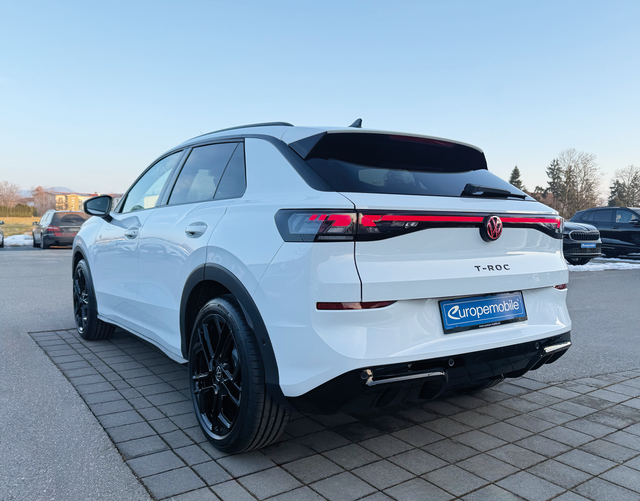 Hinten Volkswagen T-Roc R-Line 1.5 eTSI OPF DSG 