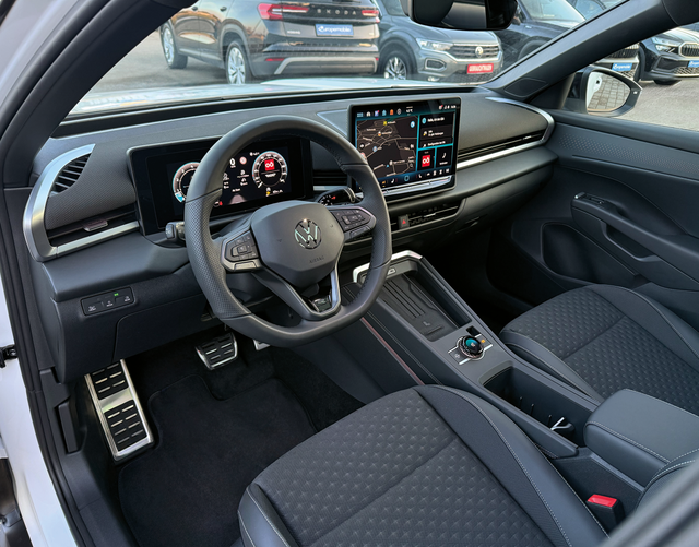 Interieur Volkswagen T-Roc R-Line 1.5 eTSI OPF DSG 