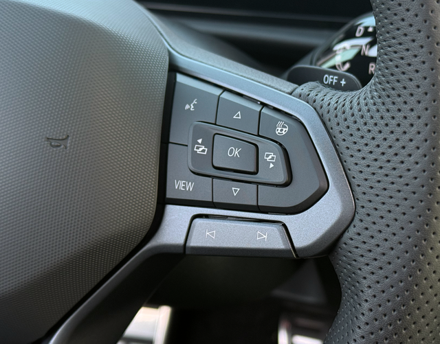 Multifunktionslenkrad Volkswagen T-Roc R-Line 1.5 eTSI OPF DSG 