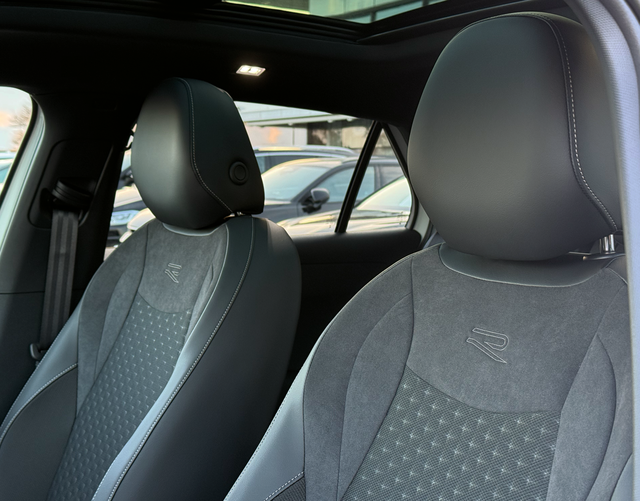 Vordersitze Polsterung Volkswagen T-Roc R-Line 1.5 eTSI OPF DSG 