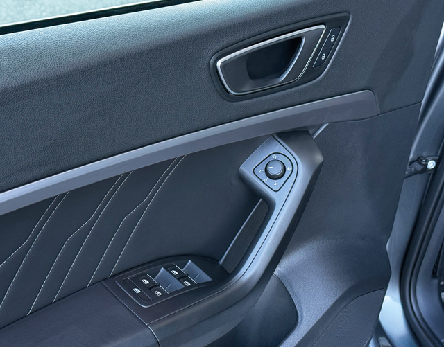 Fahrert&uuml;r Highlights Seat Ateca FR EXECUTIVE