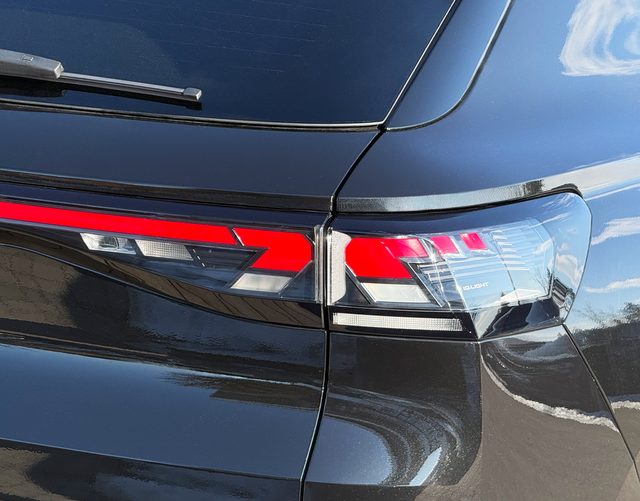 LED R&uuml;ckleuchte Volkswagen T-Roc R-Line 1.5 eTSI OPF DSG 150