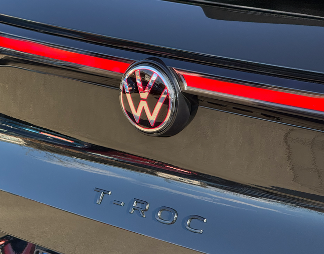 Logo Volkswagen T-Roc R-Line 1.5 eTSI OPF DSG 150