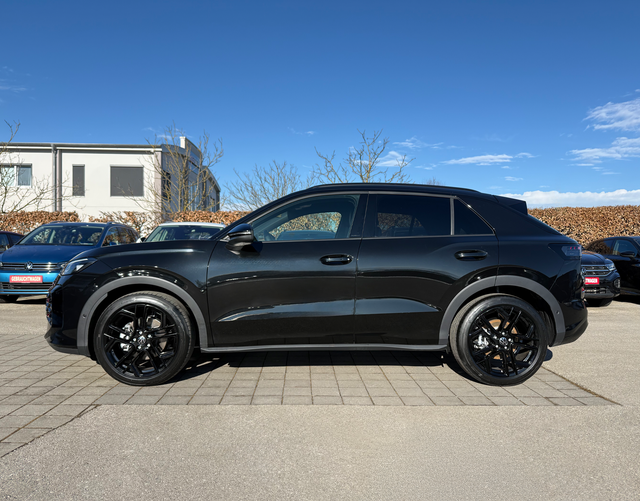 Fahrerseite Volkswagen T-Roc R-Line 1.5 eTSI OPF DSG 150