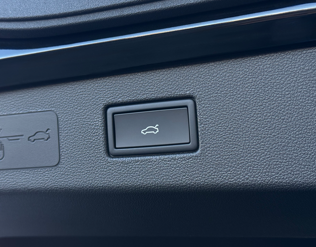 Kofferraum elektrisch Volkswagen T-Roc R-Line 1.5 eTSI OPF DSG 150