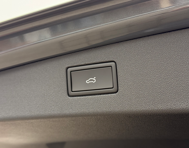 Kofferraum elektrisch Volkswagen Tiguan R-LINE 2.0 TDI SCR 193 DSG 4MOTION