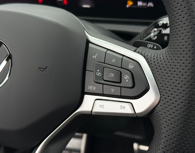 Multifunktionslenkrad Volkswagen Tiguan R-LINE 2.0 TDI SCR 193 DSG 4MOTION