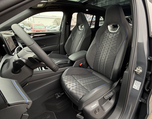 Vordersitze Polsterung Volkswagen Tiguan R-LINE 2.0 TDI SCR 193 DSG 4MOTION