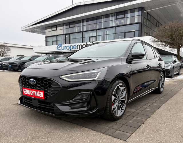 Vorne Ford Focus Turnier ST-Line X