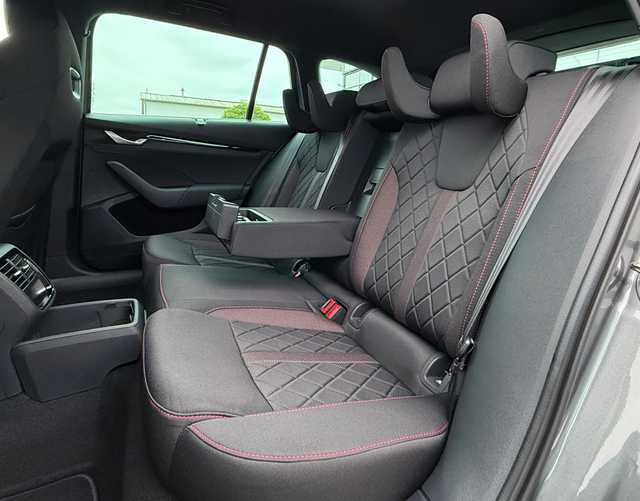 Skoda Octavia Combi RS 2.0 TSI 265 DSG 