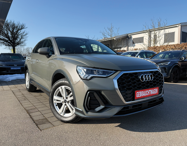 Vorne Audi Q3 Sportback Basis MJ2023 35 TFSI S tronic