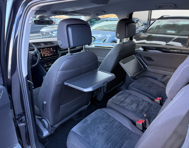 Innenraum Highlights Volkswagen Touran Highline 1.5 TSI 150 DSG