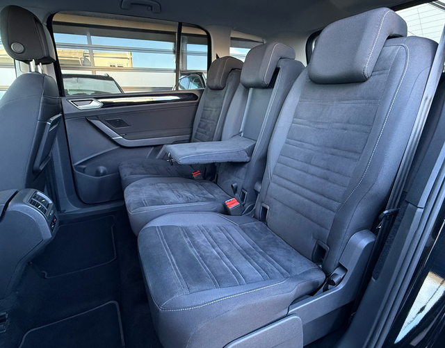 R&uuml;cksitzbank Volkswagen Touran Highline 1.5 TSI 150 DSG
