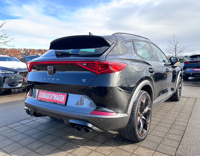 Hinten Cupra Formentor VZ 2.0 TSI 4Drive 310 PS DSG